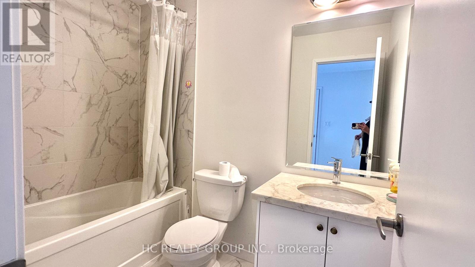 59 Seacoasts Circle, Vaughan, Ontario  L6A 5B8 - Photo 9 - N13223000