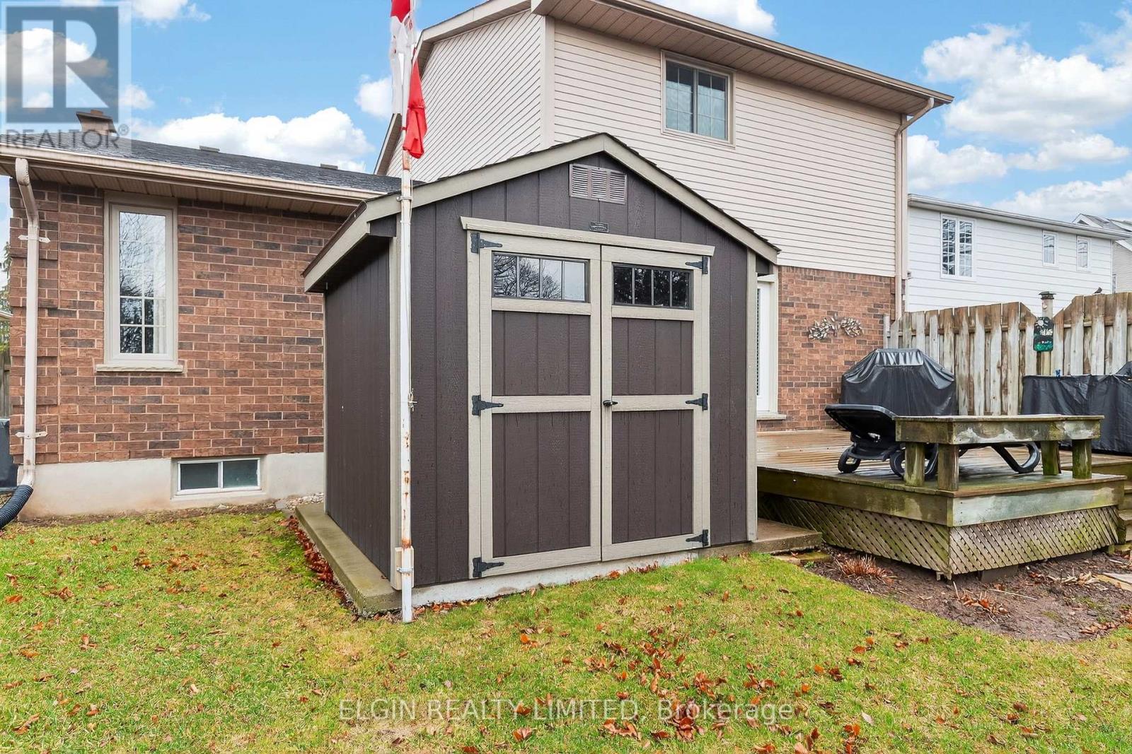 29 Trevithick Terrace, St. Thomas, Ontario  N5R 5Y6 - Photo 32 - X12912232