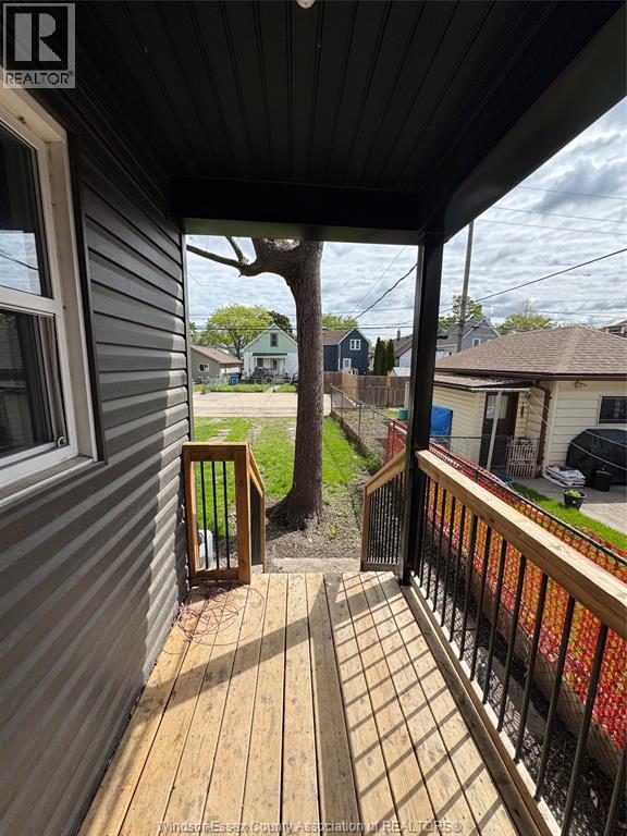 934 Gladstone, Windsor, Ontario  N9A 2T6 - Photo 4 - 26012687