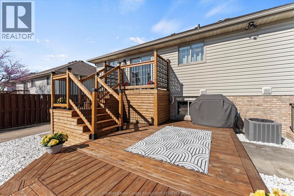 430 Woodridge Drive, Tecumseh, Ontario  N8N 4V5 - Photo 36 - 26012684
