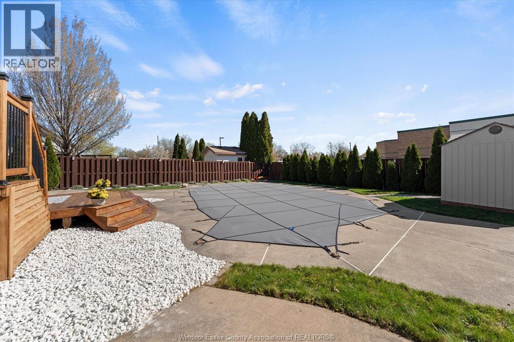 430 Woodridge Drive, Tecumseh, Ontario  N8N 4V5 - Photo 37 - 26012684