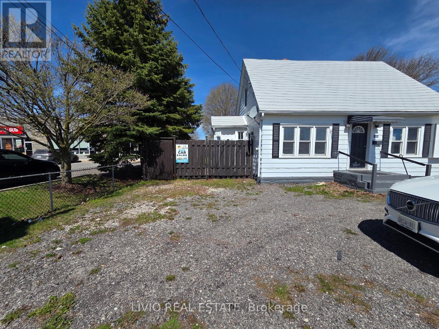 323 Queen Street E, Halton Hills, Ontario  L7J 1R1 - Photo 2 - W13223058