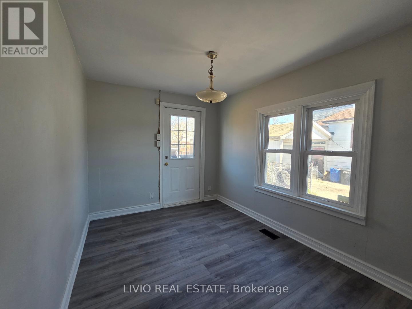 323 Queen Street E, Halton Hills, Ontario  L7J 1R1 - Photo 21 - W13223058