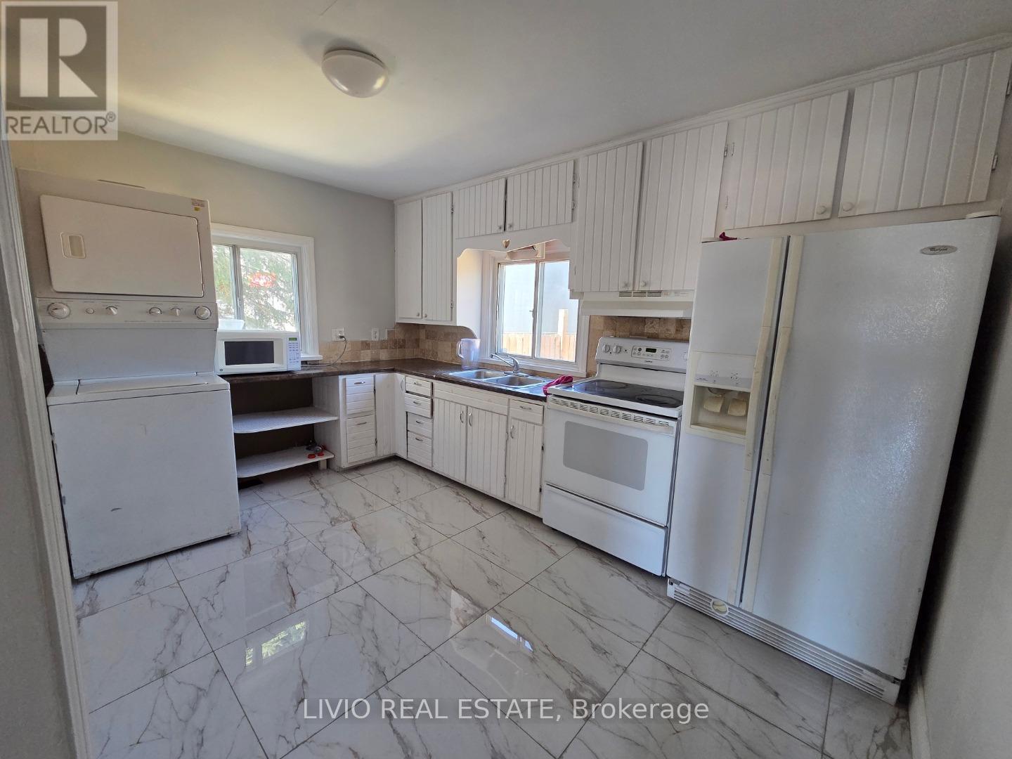 323 Queen Street E, Halton Hills, Ontario  L7J 1R1 - Photo 3 - W13223058