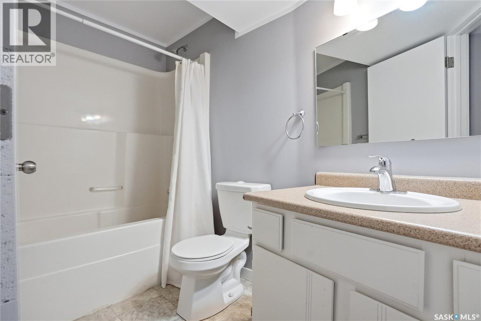 532 East Place, Saskatoon, Saskatchewan  S7J 2Y8 - Photo 36 - SK037771