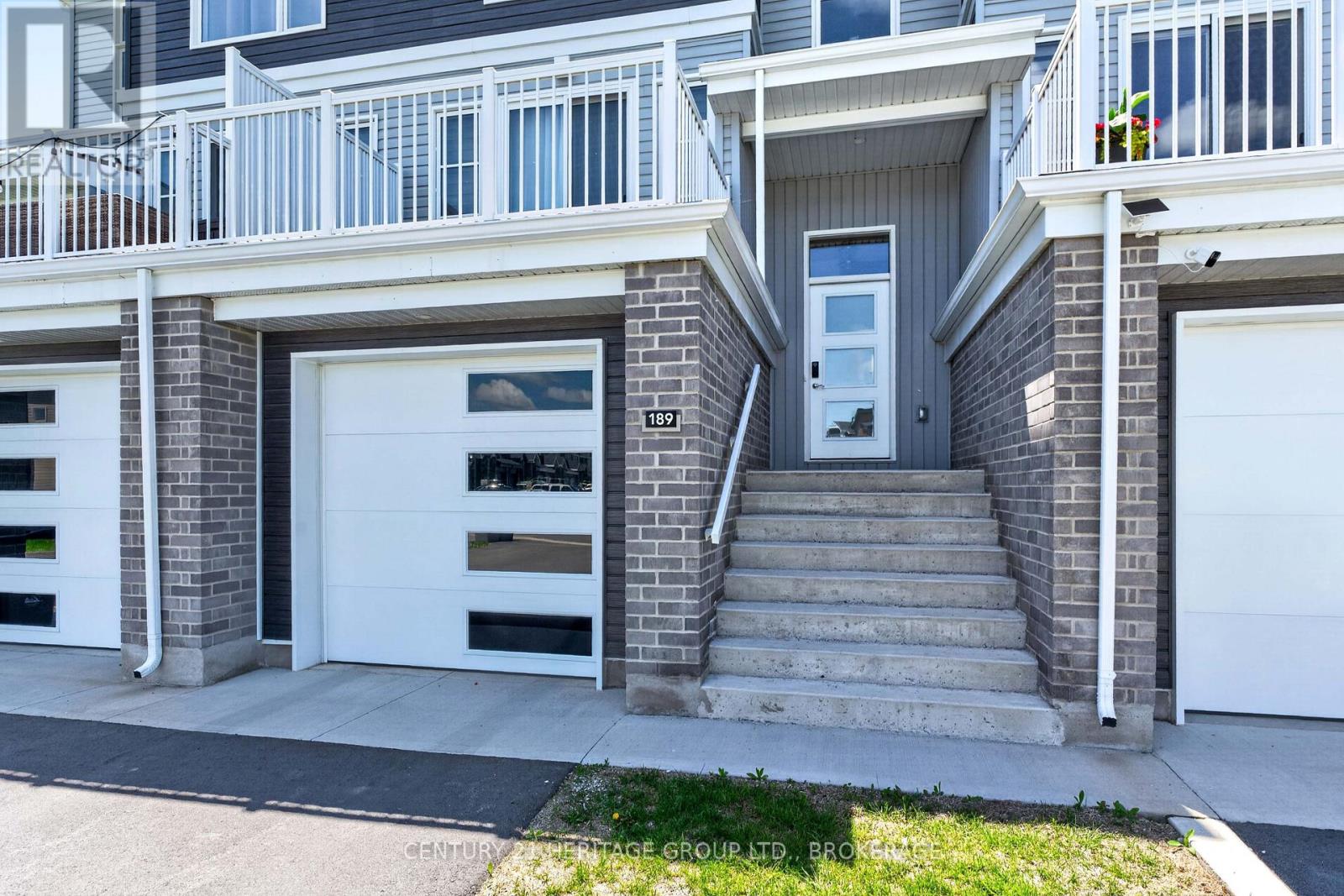 189 Superior Drive, Loyalist, Ontario  K7N 0E9 - Photo 3 - X13223358