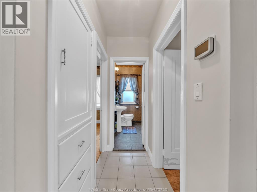 561 Elinor Street, Windsor, Ontario  N8P 1E3 - Photo 8 - 26012673