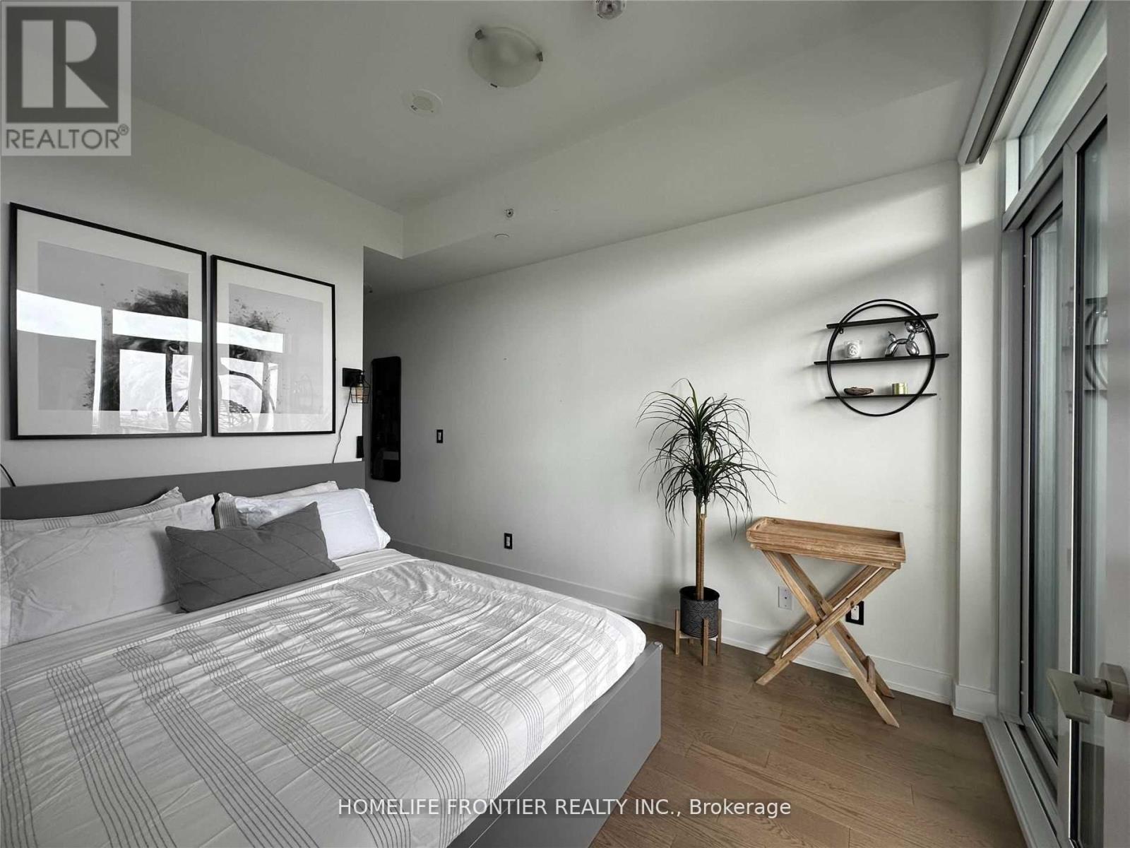 2001 - 181 Bedford Road, Toronto, Ontario  M5R 0C2 - Photo 11 - C13222706