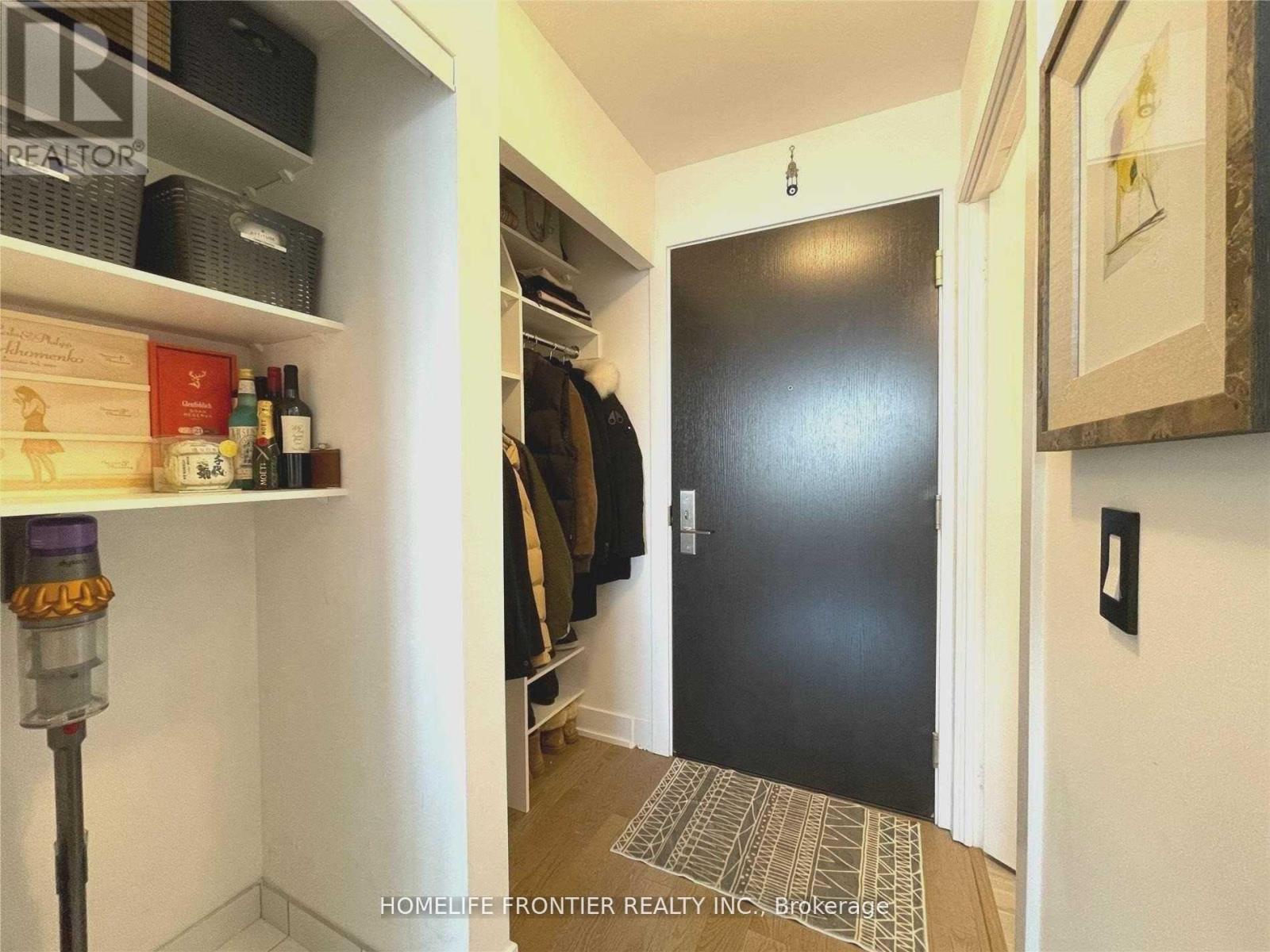 2001 - 181 Bedford Road, Toronto, Ontario  M5R 0C2 - Photo 5 - C13222706