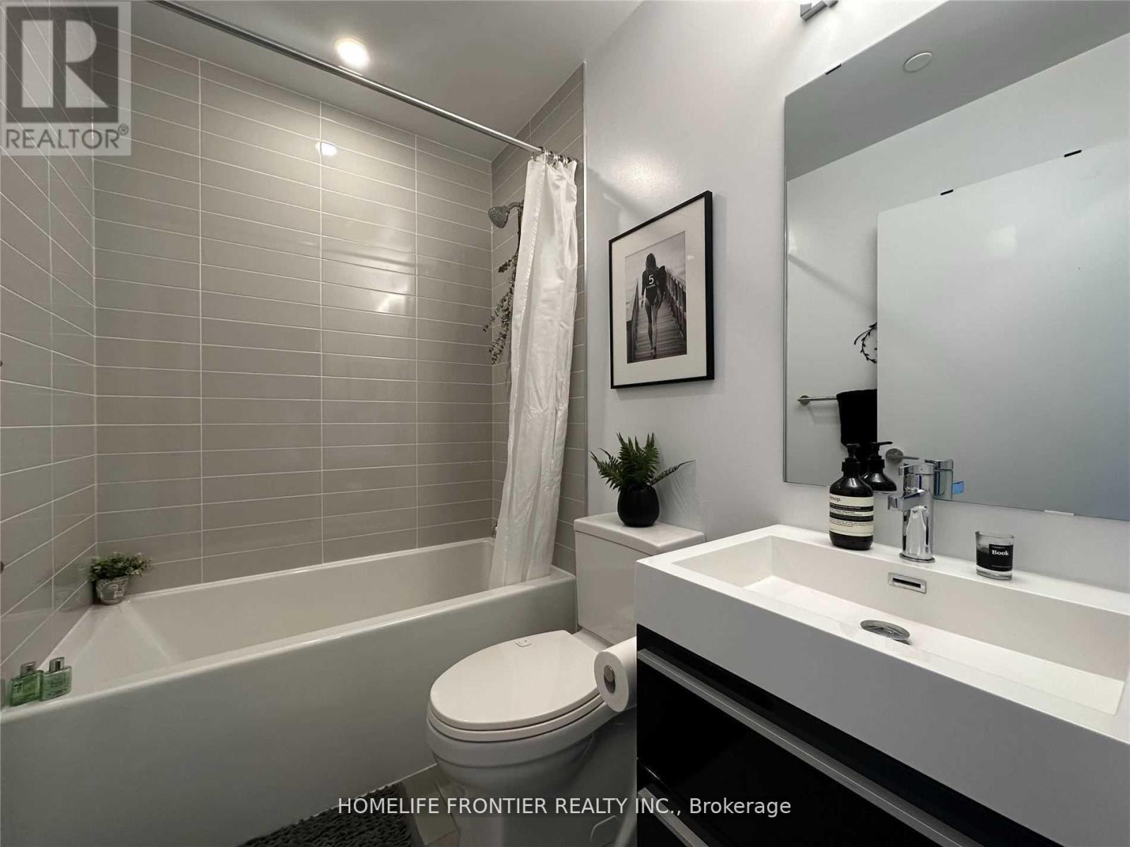 2001 - 181 Bedford Road, Toronto, Ontario  M5R 0C2 - Photo 6 - C13222706