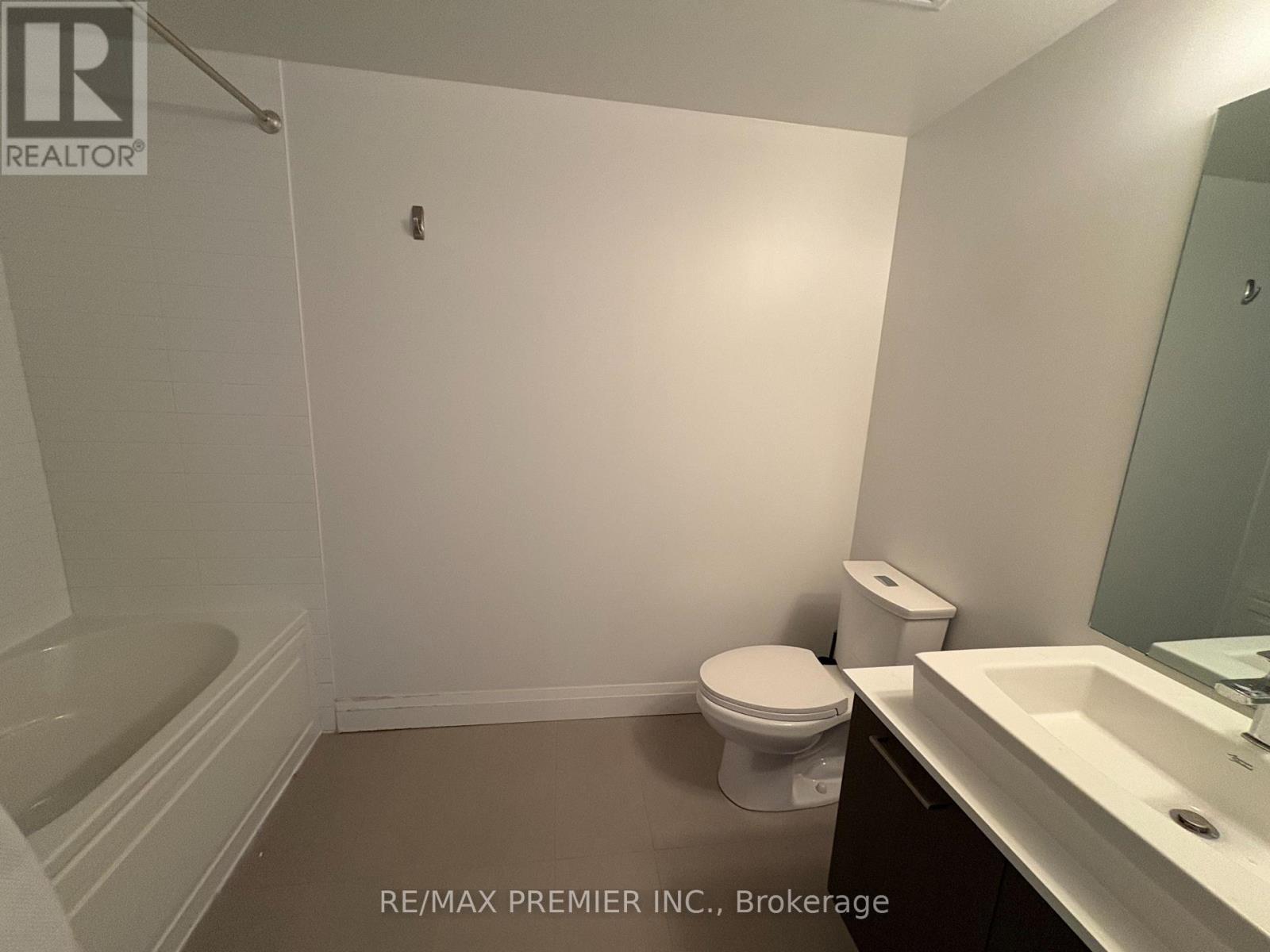 823 - 4800 Highway 7, Vaughan, Ontario  L4L 1H8 - Photo 6 - N13220298