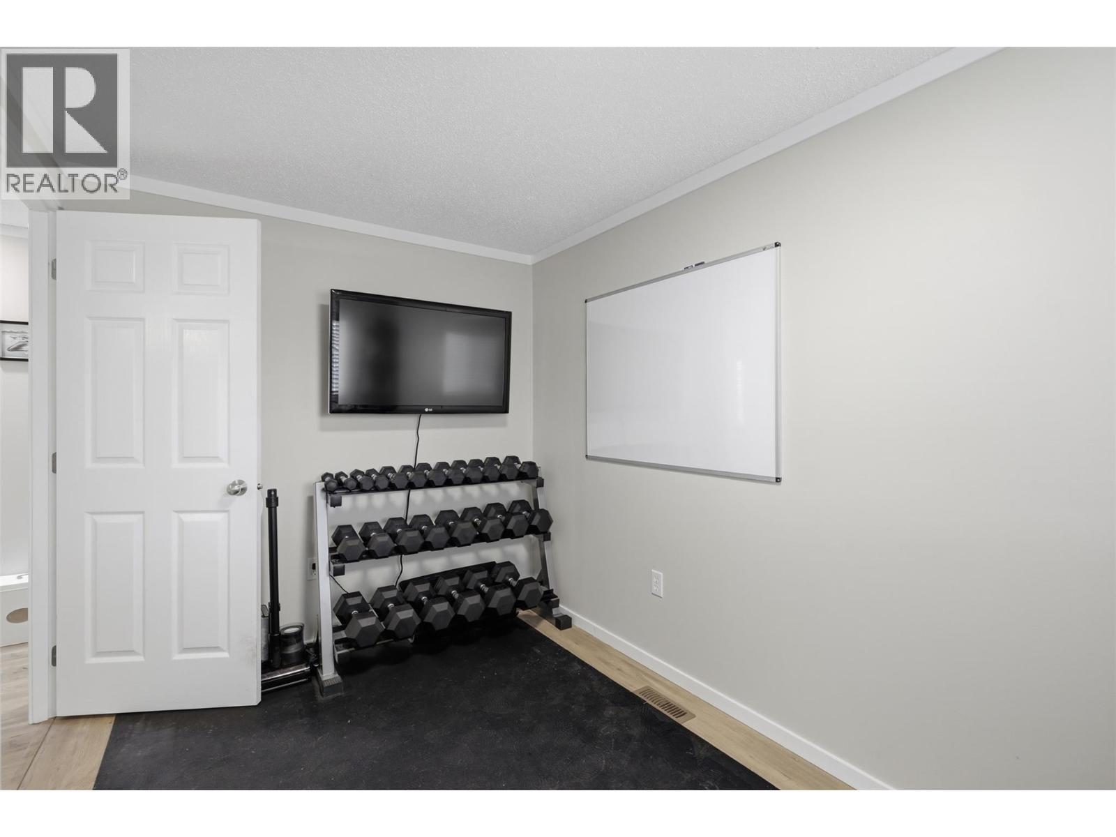 840 Klahanie Drive, Kamloops, British Columbia  V2C 5R2 - Photo 19 - 10388876