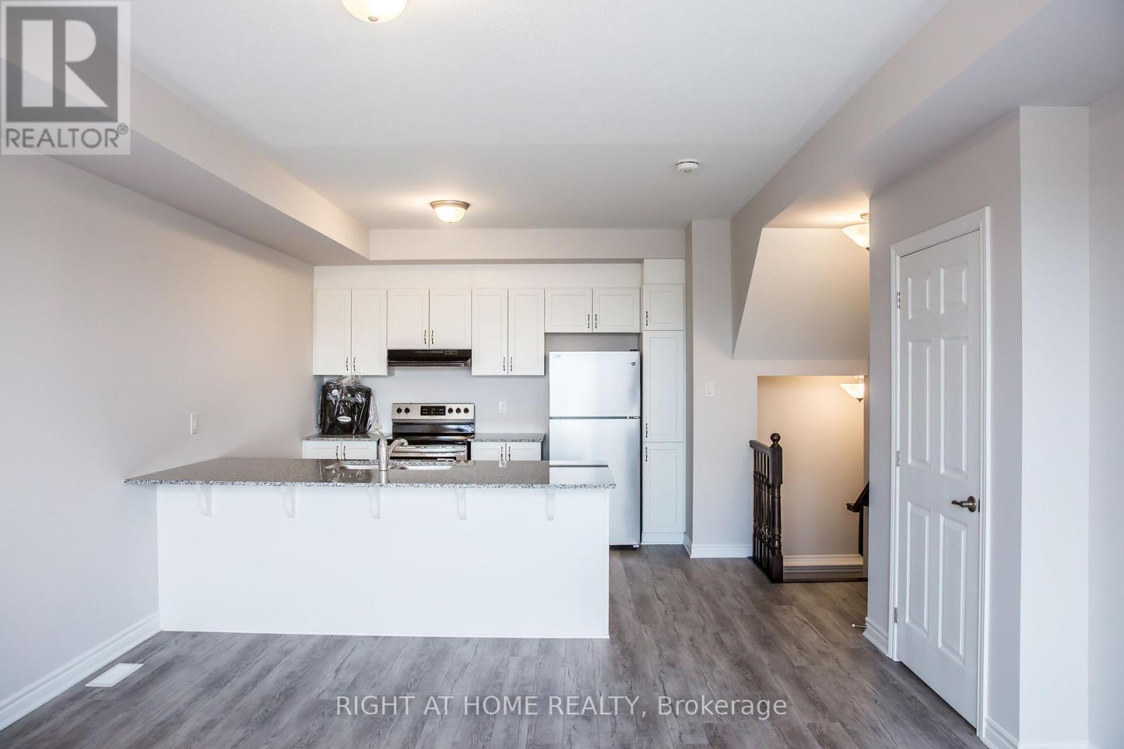 561 Ozawa Private, Ottawa, Ontario K1K 5G8 - Photo 3 - X13223324