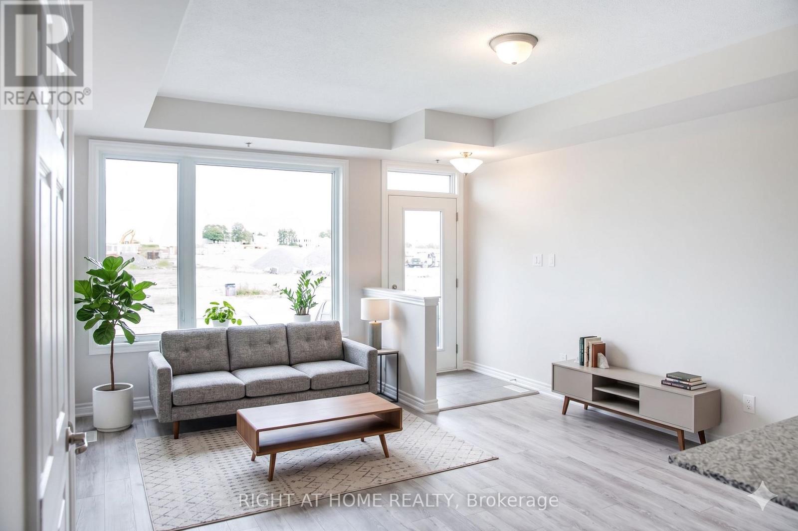 561 Ozawa Private, Ottawa, Ontario K1K 5G8 - Photo 5 - X13223324