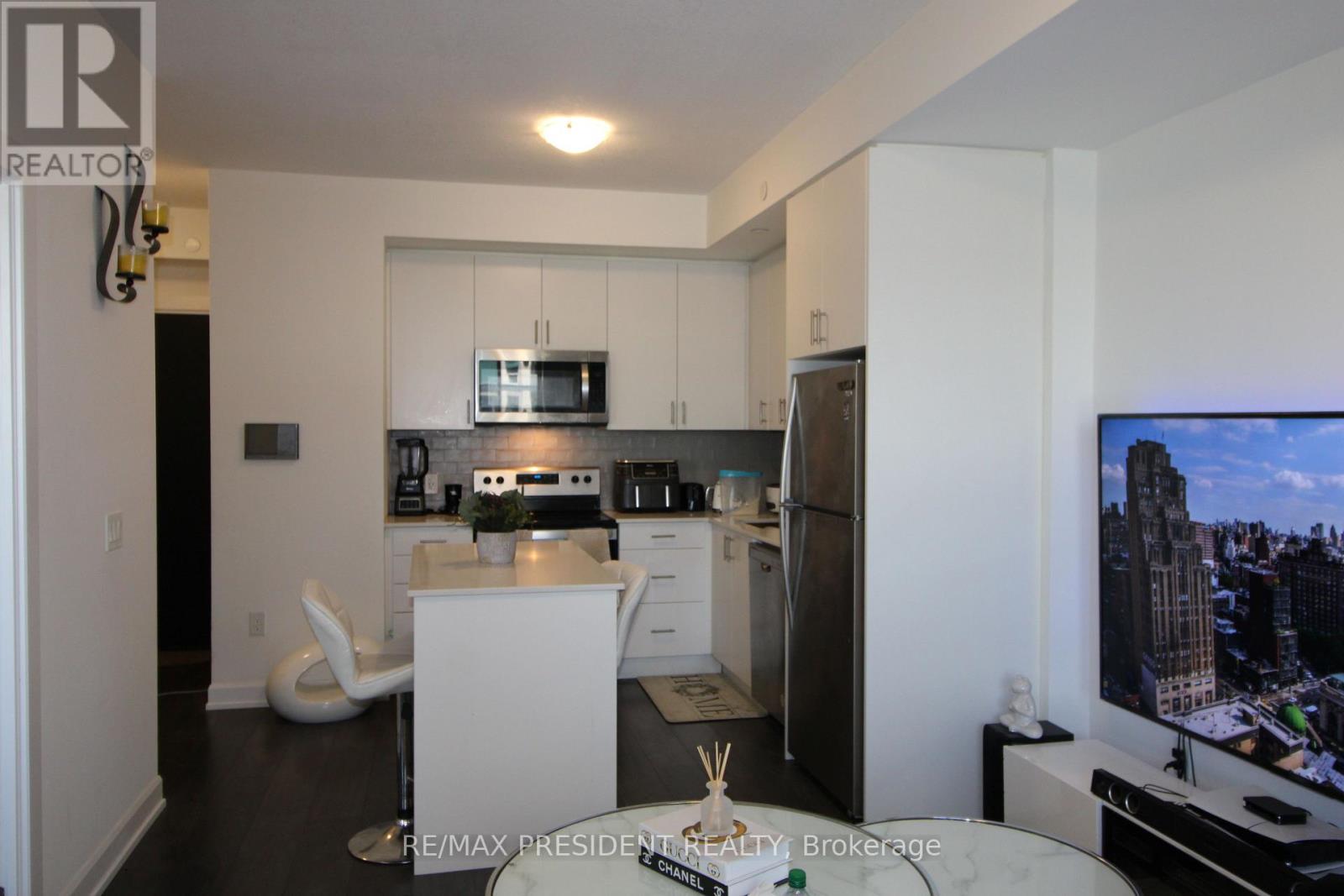 718 - 3220 William Coltson Avenue, Oakville, Ontario  L6H 7X9 - Photo 3 - W13113864