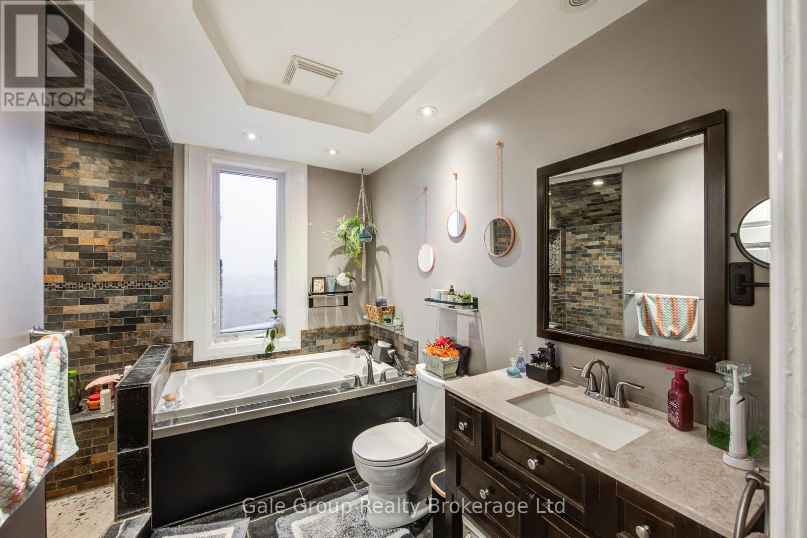 83 Oxford Street, Woodstock, Ontario N4S 6A4 - Photo 10 - X13223330