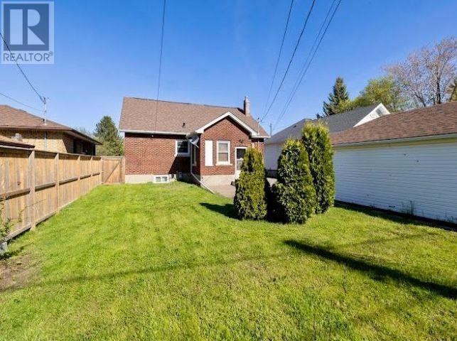 408 Kingsway Ave, Thunder Bay, Ontario  P7E 2A7 - Photo 4 - TB2601288