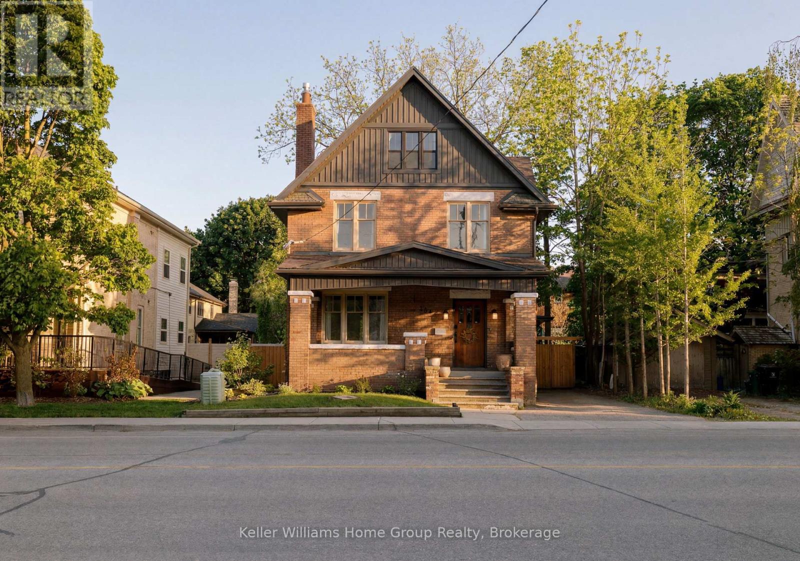 101 Park Street, Waterloo, Ontario  N2L 1Y3 - Photo 1 - X13223114