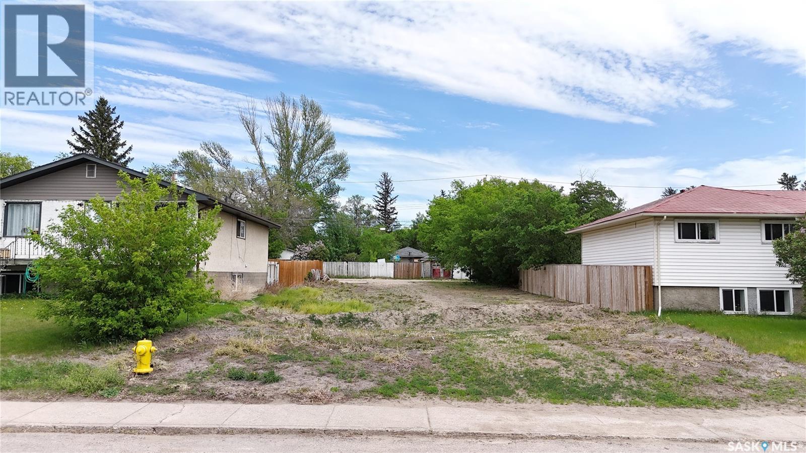 336 V Avenue S, Saskatoon, Saskatchewan  S7M 3E5 - Photo 1 - SK037801