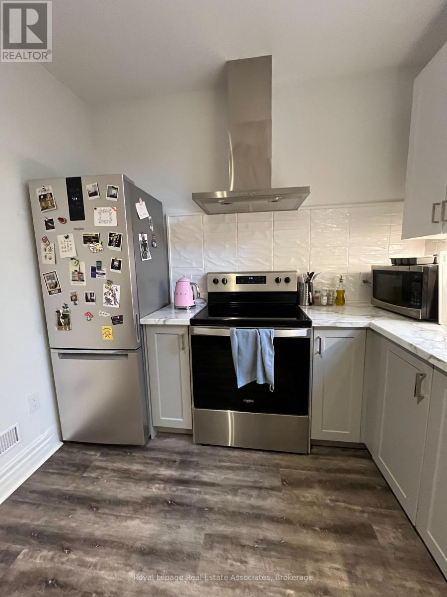 Main - 415 Lansdowne Avenue, Toronto, Ontario  M6H 3Y2 - Photo 10 - C13223112