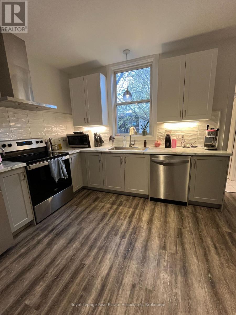Main - 415 Lansdowne Avenue, Toronto, Ontario  M6H 3Y2 - Photo 11 - C13223112