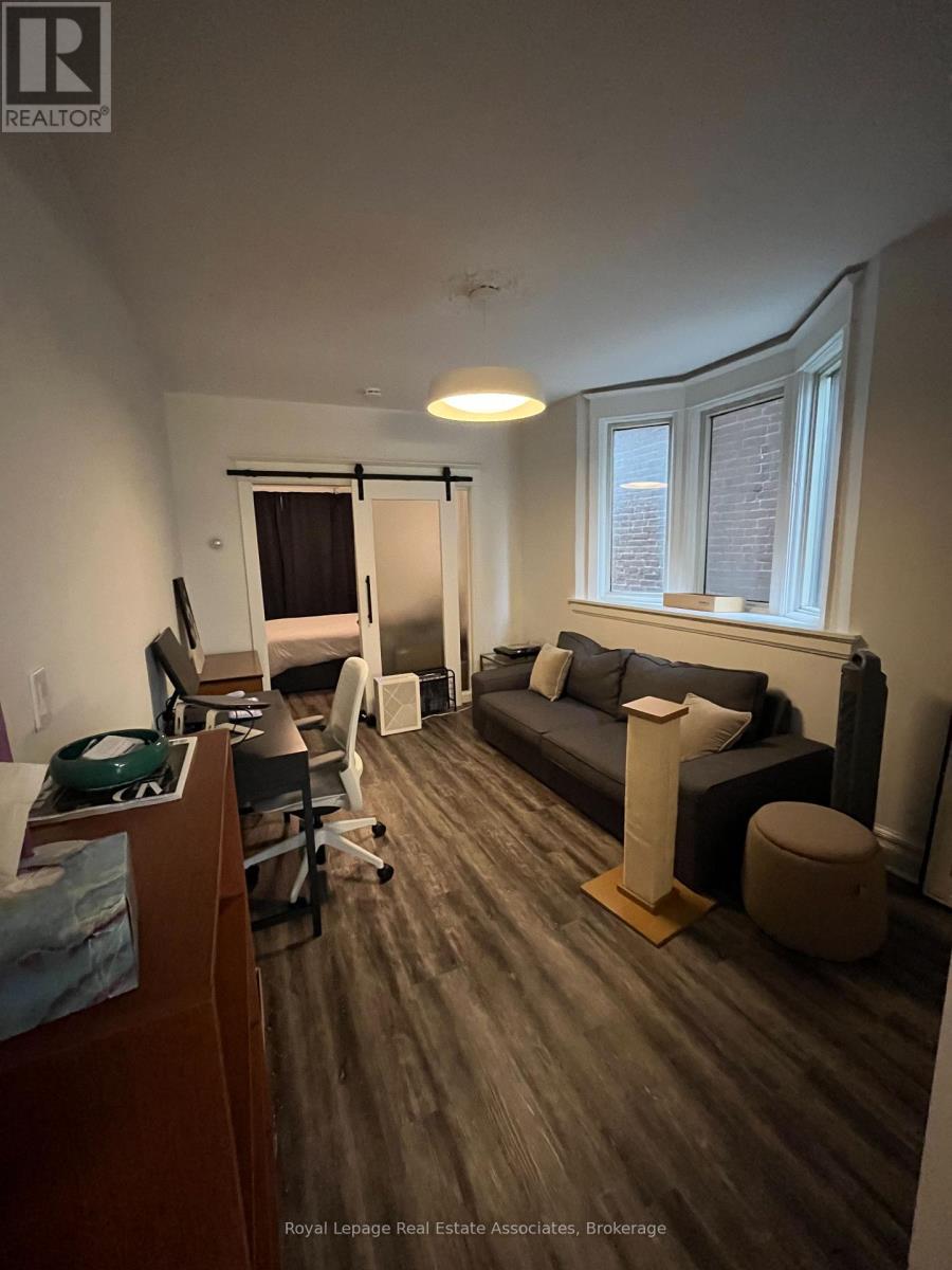 Main - 415 Lansdowne Avenue, Toronto, Ontario  M6H 3Y2 - Photo 4 - C13223112