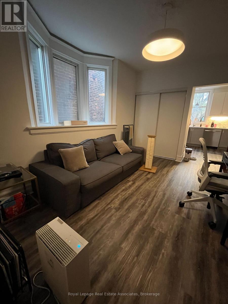 Main - 415 Lansdowne Avenue, Toronto, Ontario  M6H 3Y2 - Photo 5 - C13223112