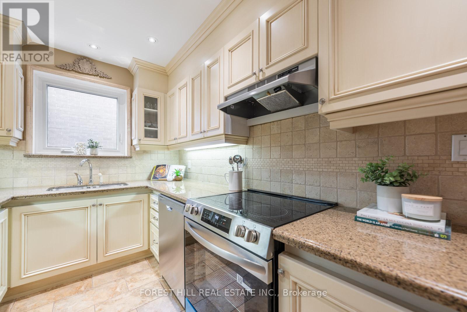 2 - 11a Clarendon Avenue, Toronto, Ontario M4V 1H8 - Photo 15 - C13223172