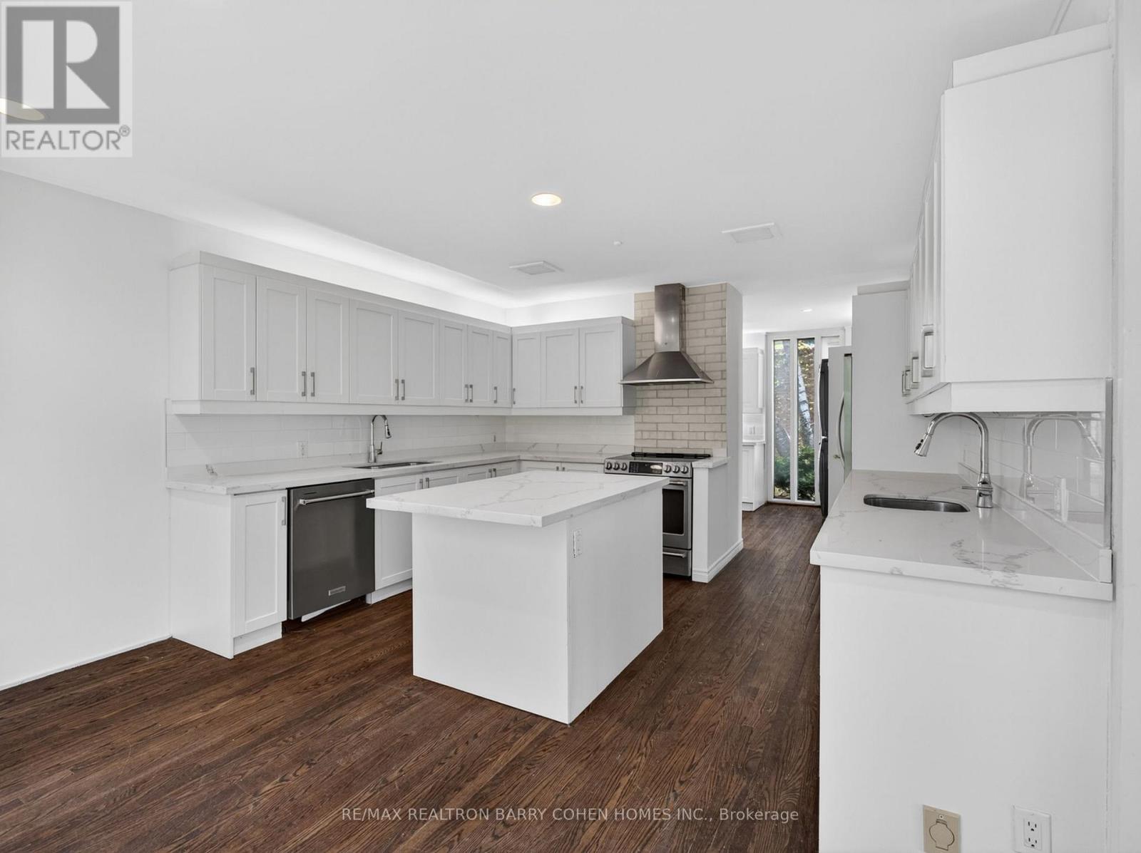 21 Tudor Gate, Toronto, Ontario  M2L 1N3 - Photo 11 - C13223226