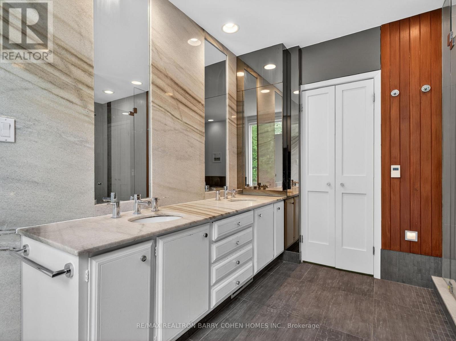 21 Tudor Gate, Toronto, Ontario  M2L 1N3 - Photo 18 - C13223226