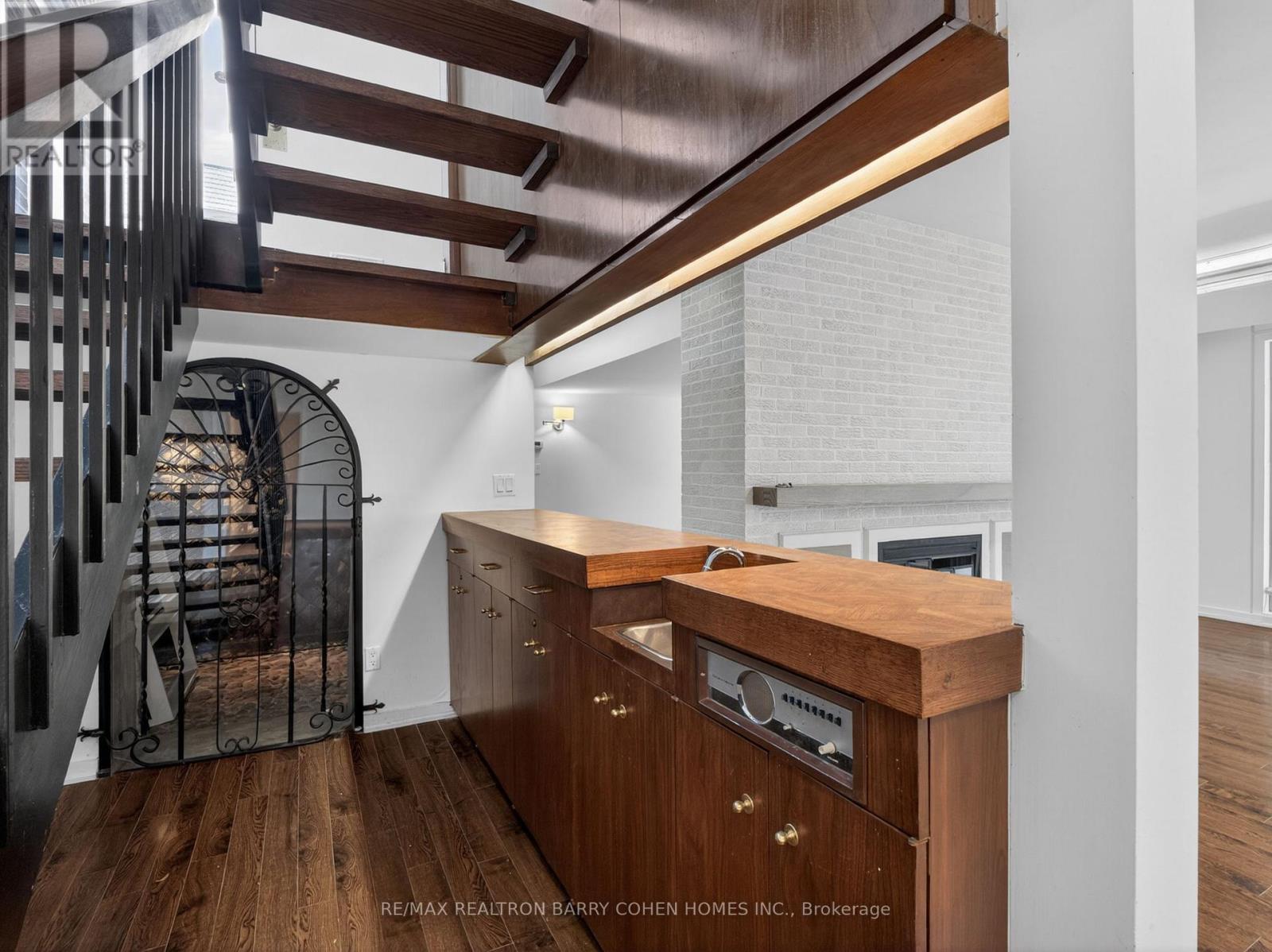 21 Tudor Gate, Toronto, Ontario  M2L 1N3 - Photo 22 - C13223226