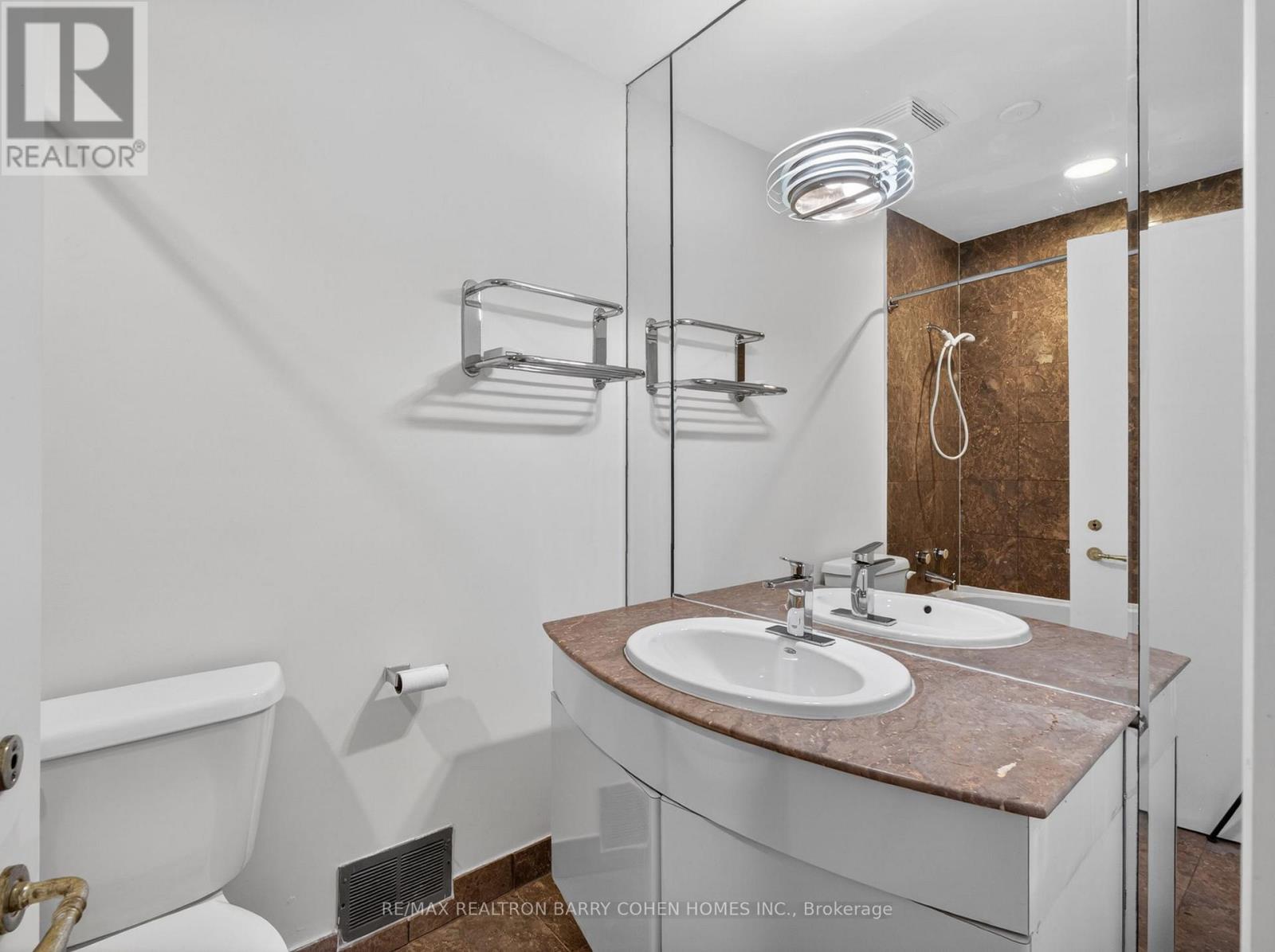 21 Tudor Gate, Toronto, Ontario  M2L 1N3 - Photo 28 - C13223226