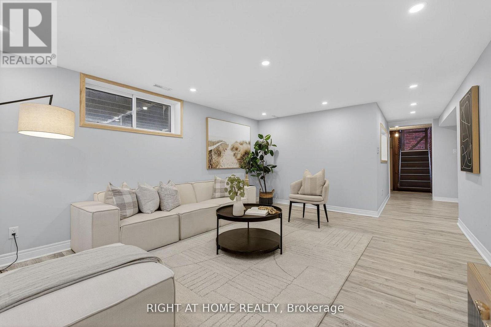30 Ptarmigan Crescent, Toronto, Ontario  M3A 1W3 - Photo 4 - C13223248