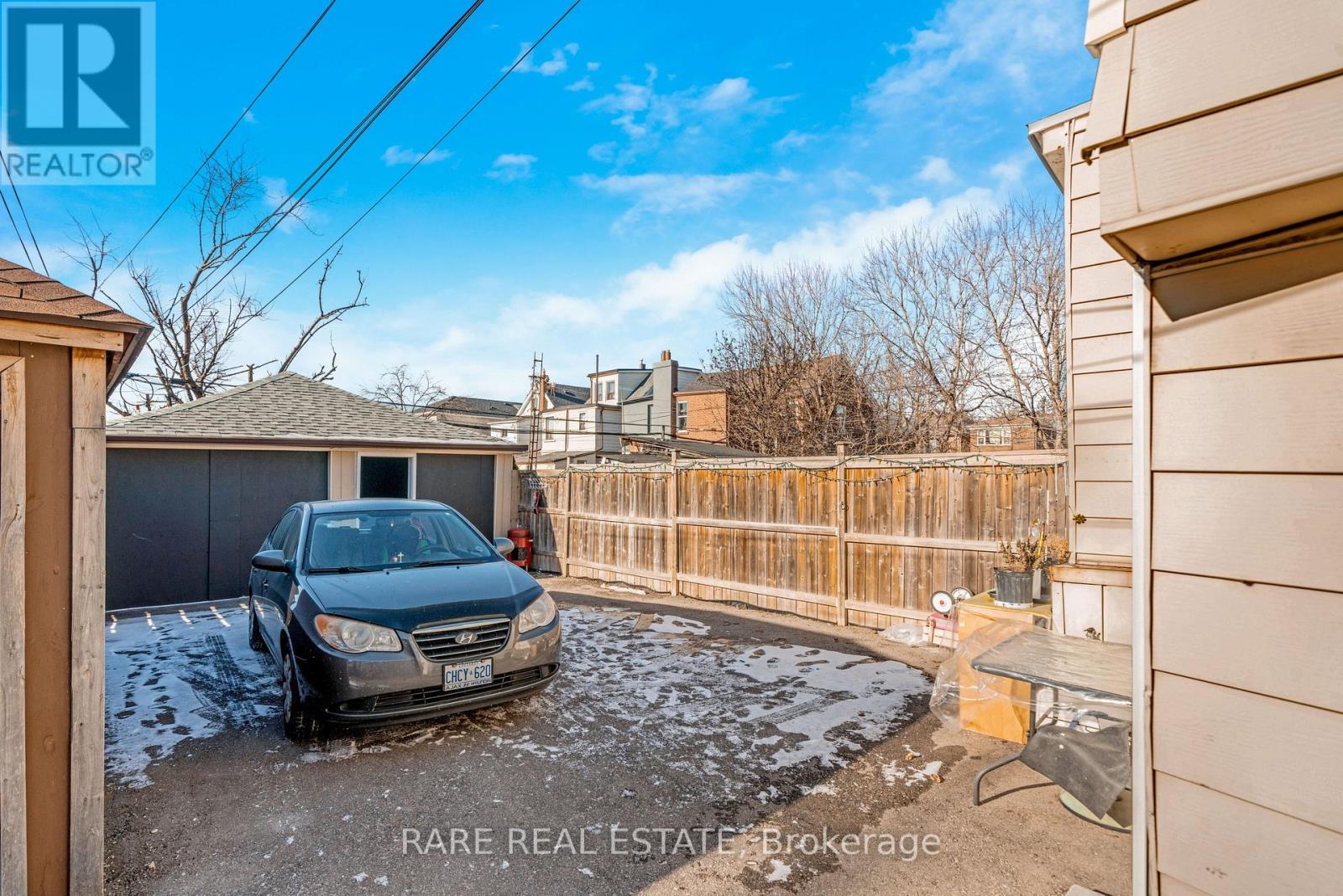 216 Oakwood Avenue, Toronto, Ontario  M6E 2V4 - Photo 16 - C13223378