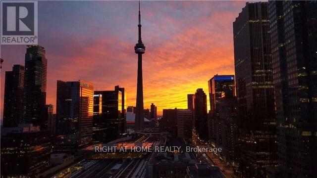 4403 - 8 The Esplanade Street, Toronto, Ontario  M5E 0A6 - Photo 3 - C13223390