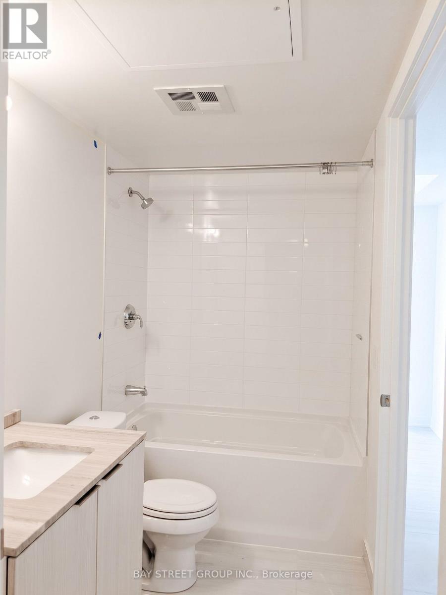 1606 - 11 Wellesley Street W, Toronto, Ontario  M4Y 1E8 - Photo 7 - C13223392