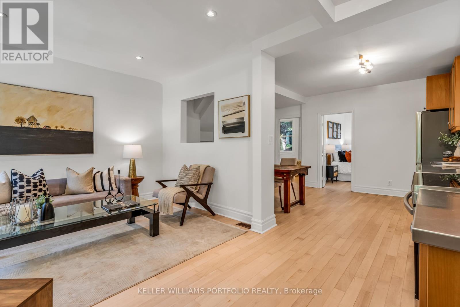 79 Gore Vale Avenue, Toronto, Ontario  M6J 2R5 - Photo 4 - C13223400