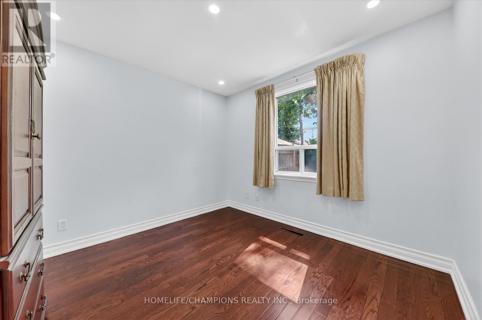 18 Bergen Road, Toronto, Ontario  M1P 1R9 - Photo 16 - E13223110