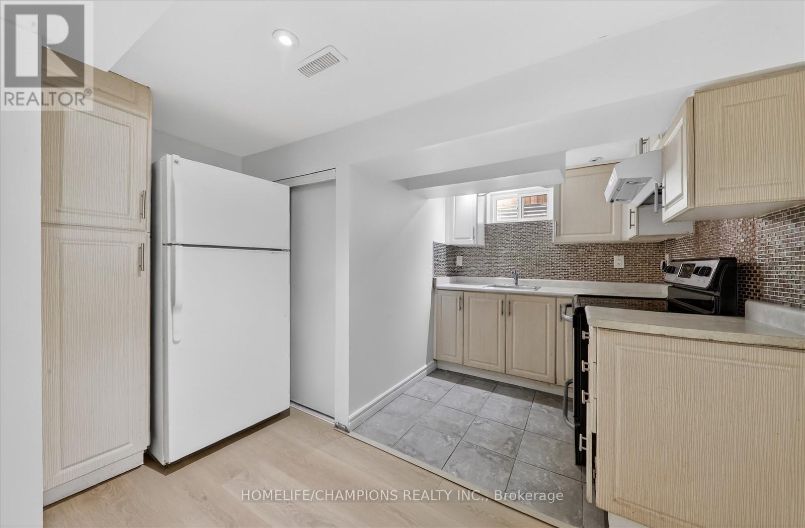 18 Bergen Road, Toronto, Ontario  M1P 1R9 - Photo 23 - E13223110
