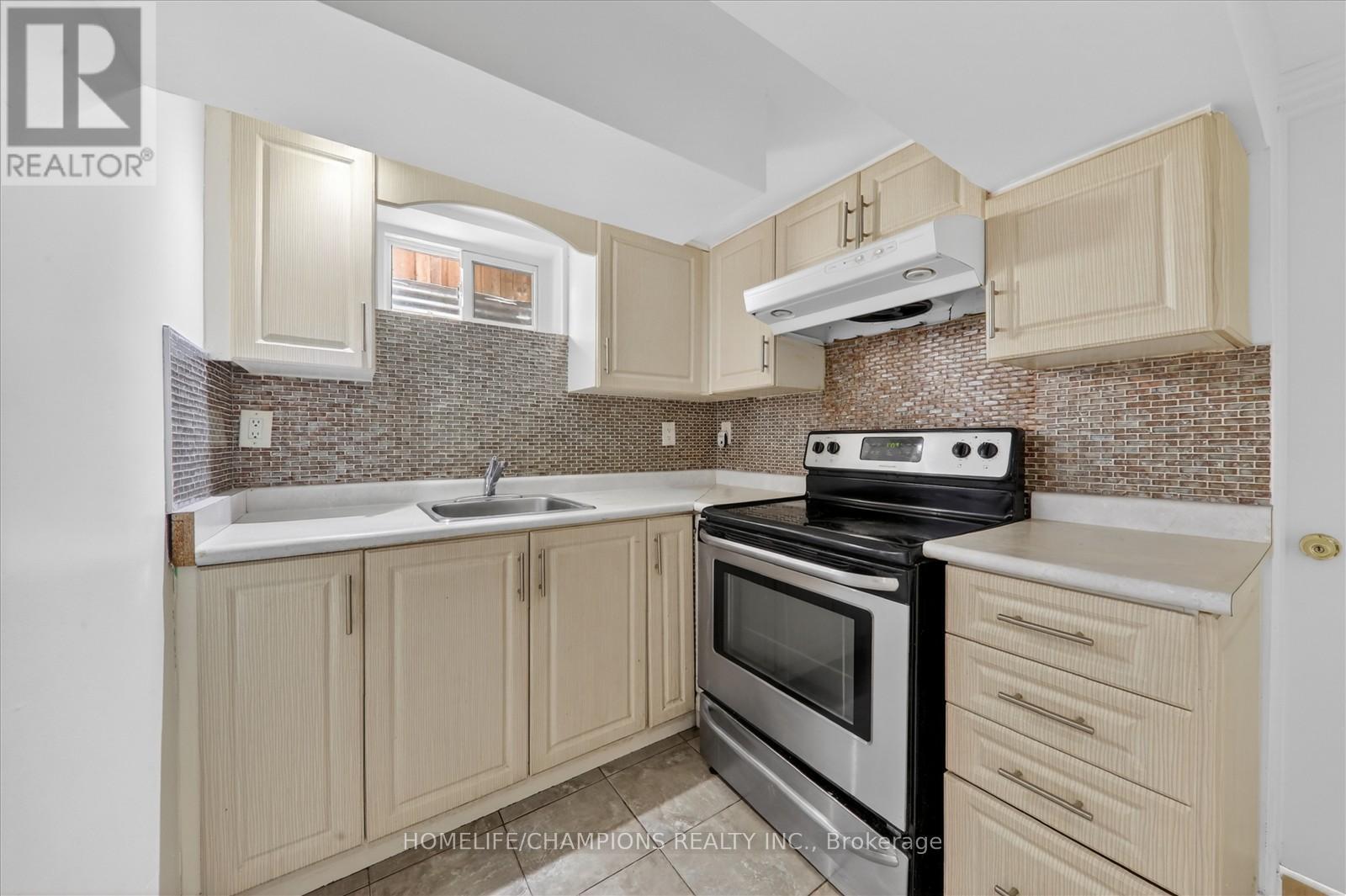 18 Bergen Road, Toronto, Ontario  M1P 1R9 - Photo 24 - E13223110