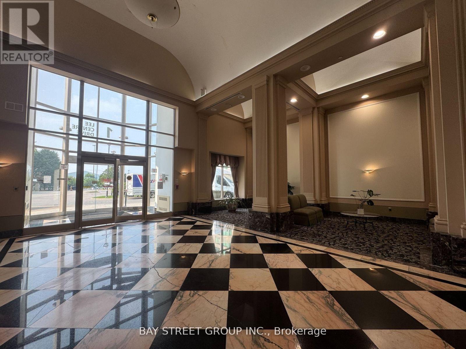 Ph206 - 1 Lee Centre Drive, Toronto, Ontario  M1H 3J2 - Photo 2 - E13223290