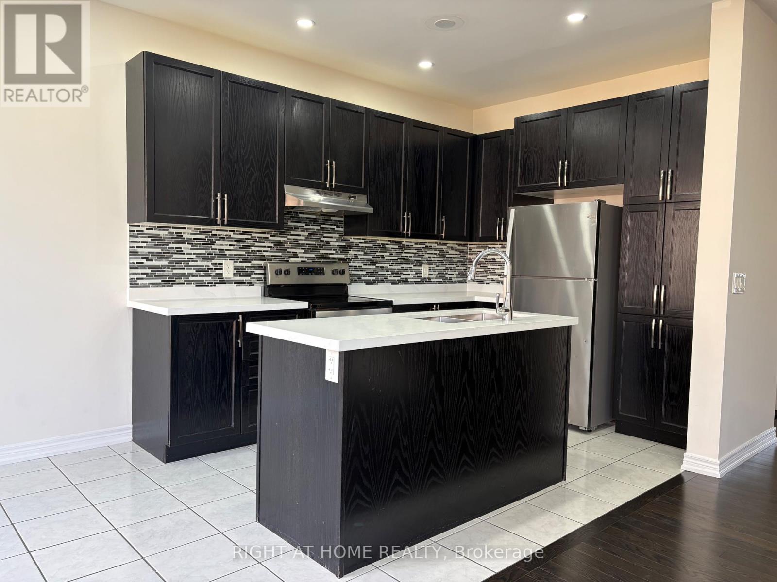 36 Spokanne Street, Brampton, Ontario  L6R 4A2 - Photo 14 - W13011818