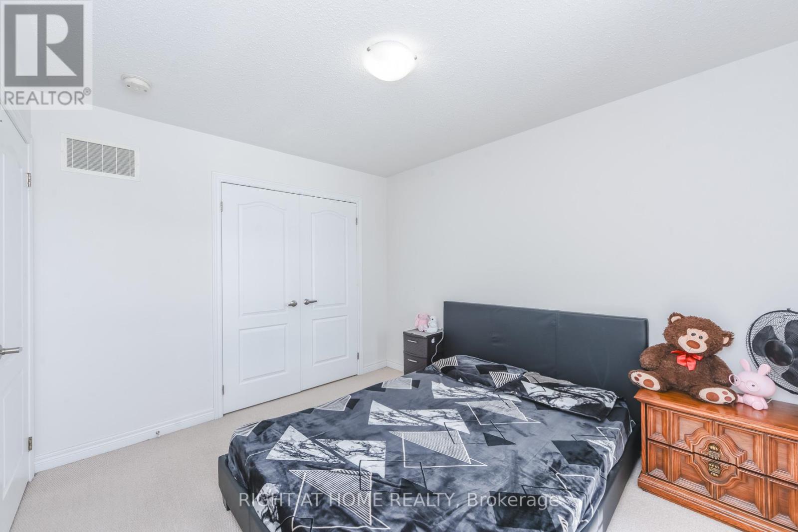 36 Spokanne Street, Brampton, Ontario  L6R 4A2 - Photo 33 - W13011818