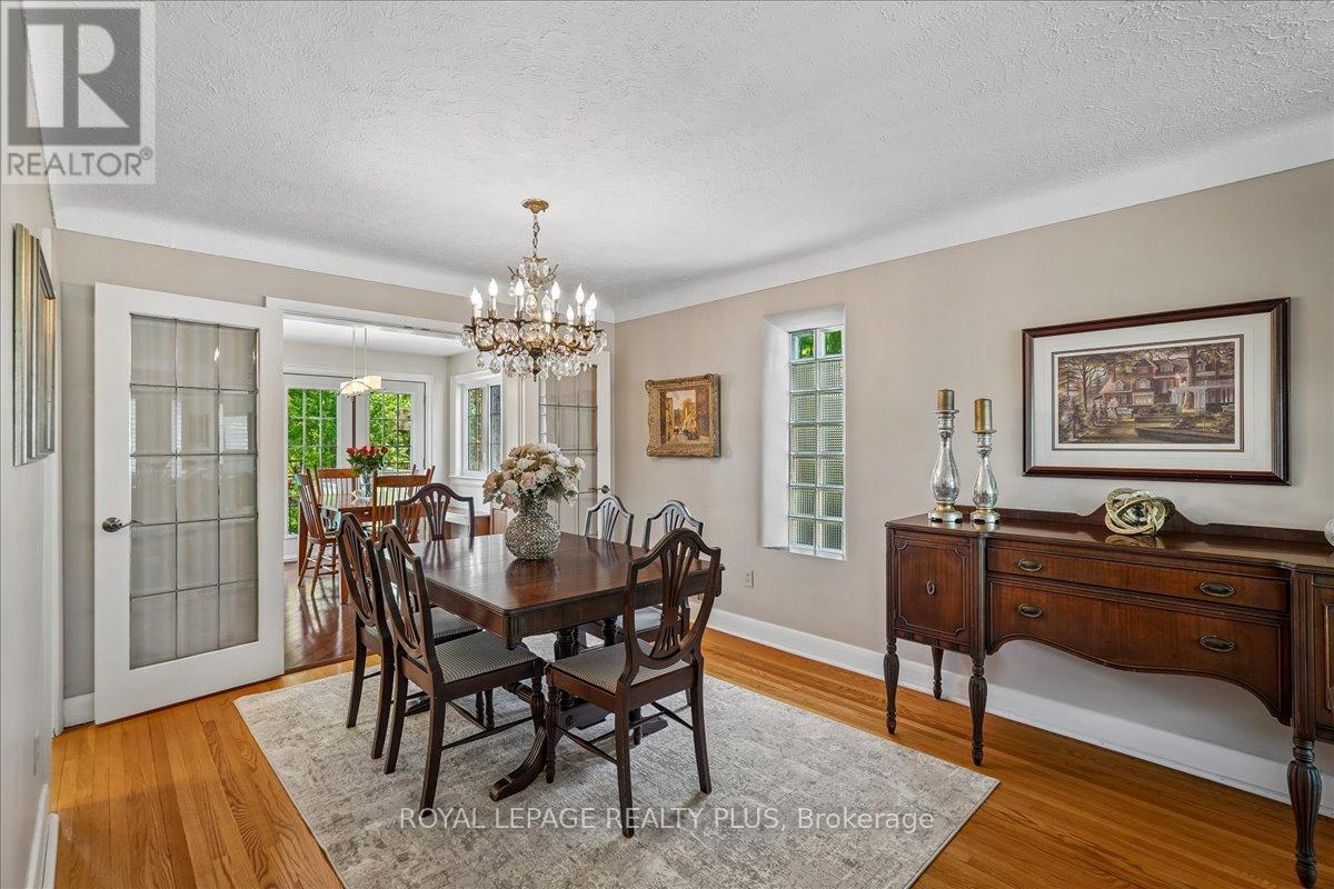 42 Roseview Avenue, Richmond Hill, Ontario  L4C 1C7 - Photo 10 - N13223096