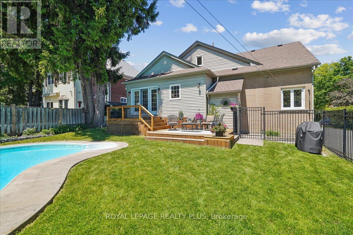 42 Roseview Avenue, Richmond Hill, Ontario  L4C 1C7 - Photo 34 - N13223096
