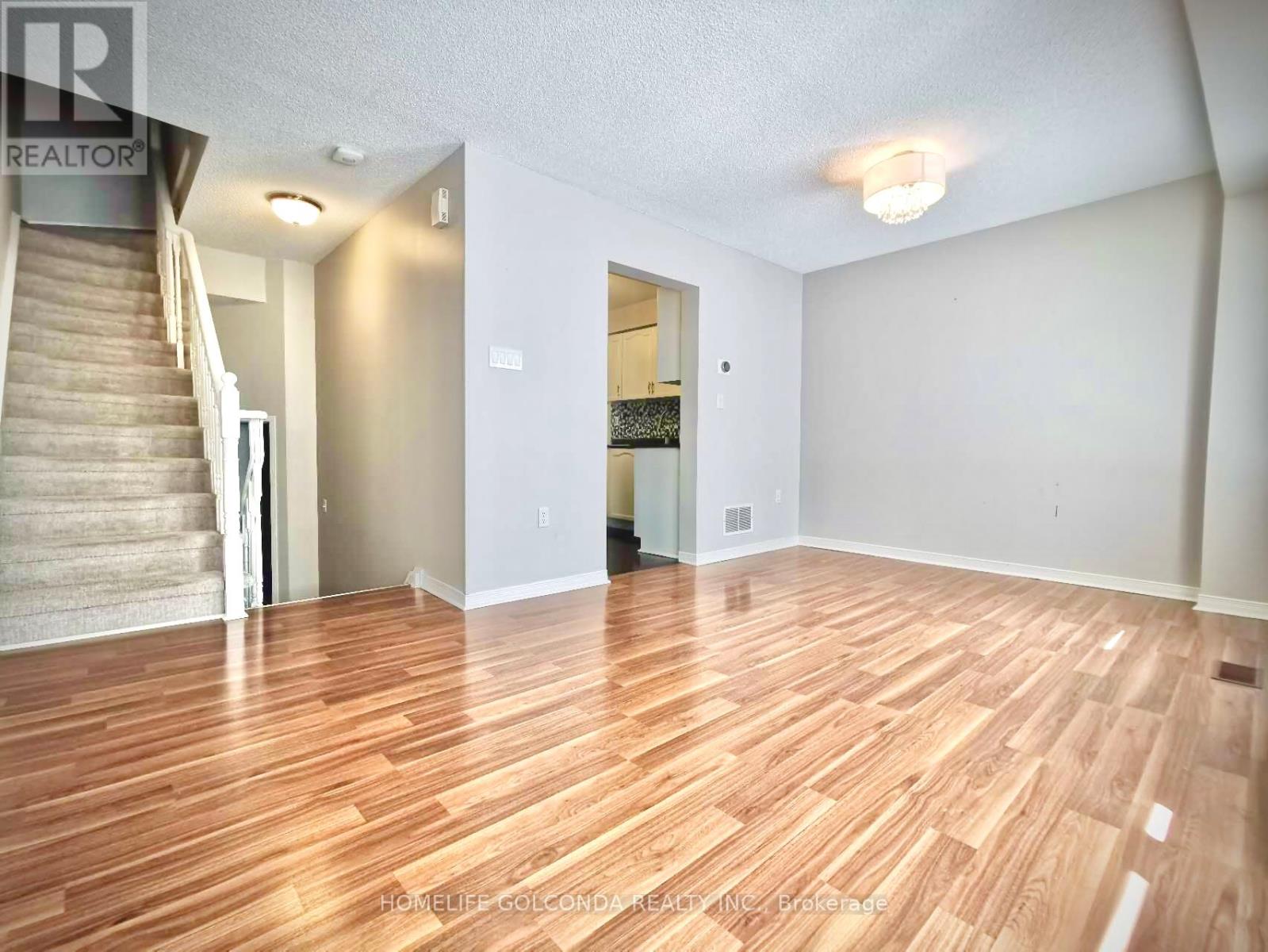 380 Riddell Court, Newmarket, Ontario  L3Y 8M8 - Photo 7 - N13223152