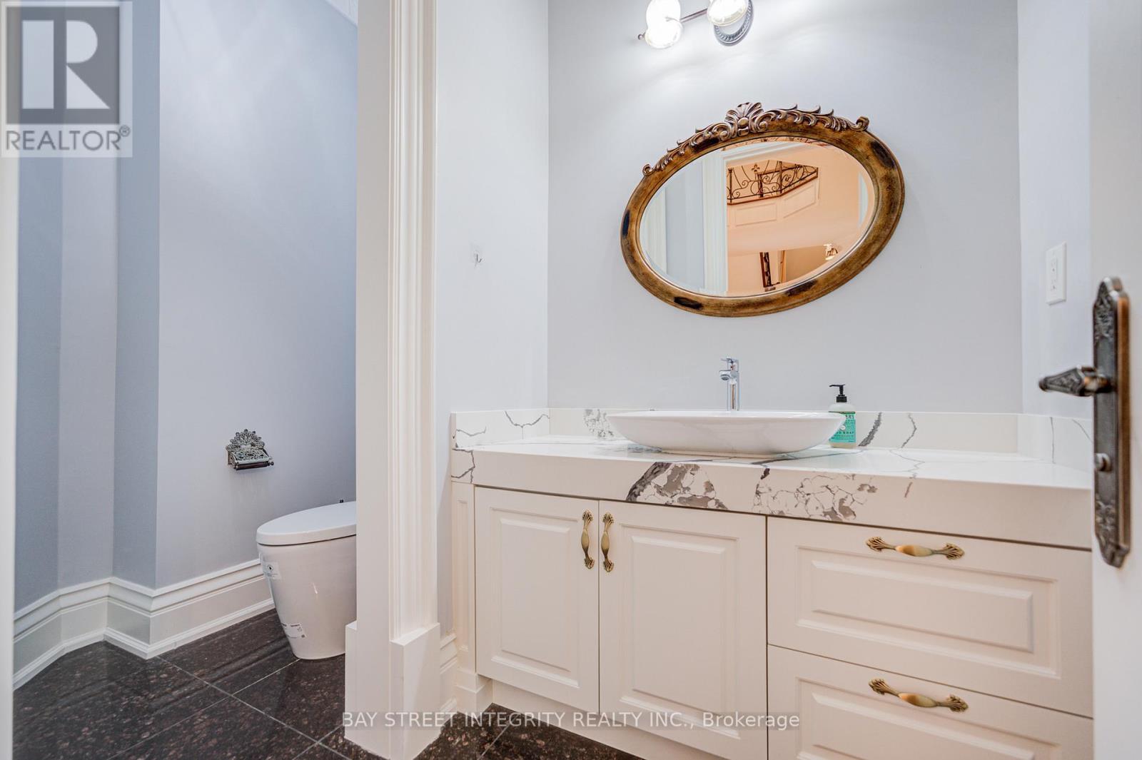 9 Highland Court, Aurora, Ontario  L4G 2S9 - Photo 13 - N13223276