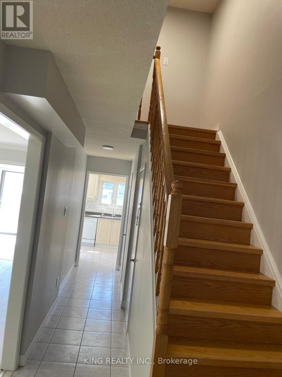 33 Rowe Court, Markham, Ontario  L3S 2J6 - Photo 2 - N13223342