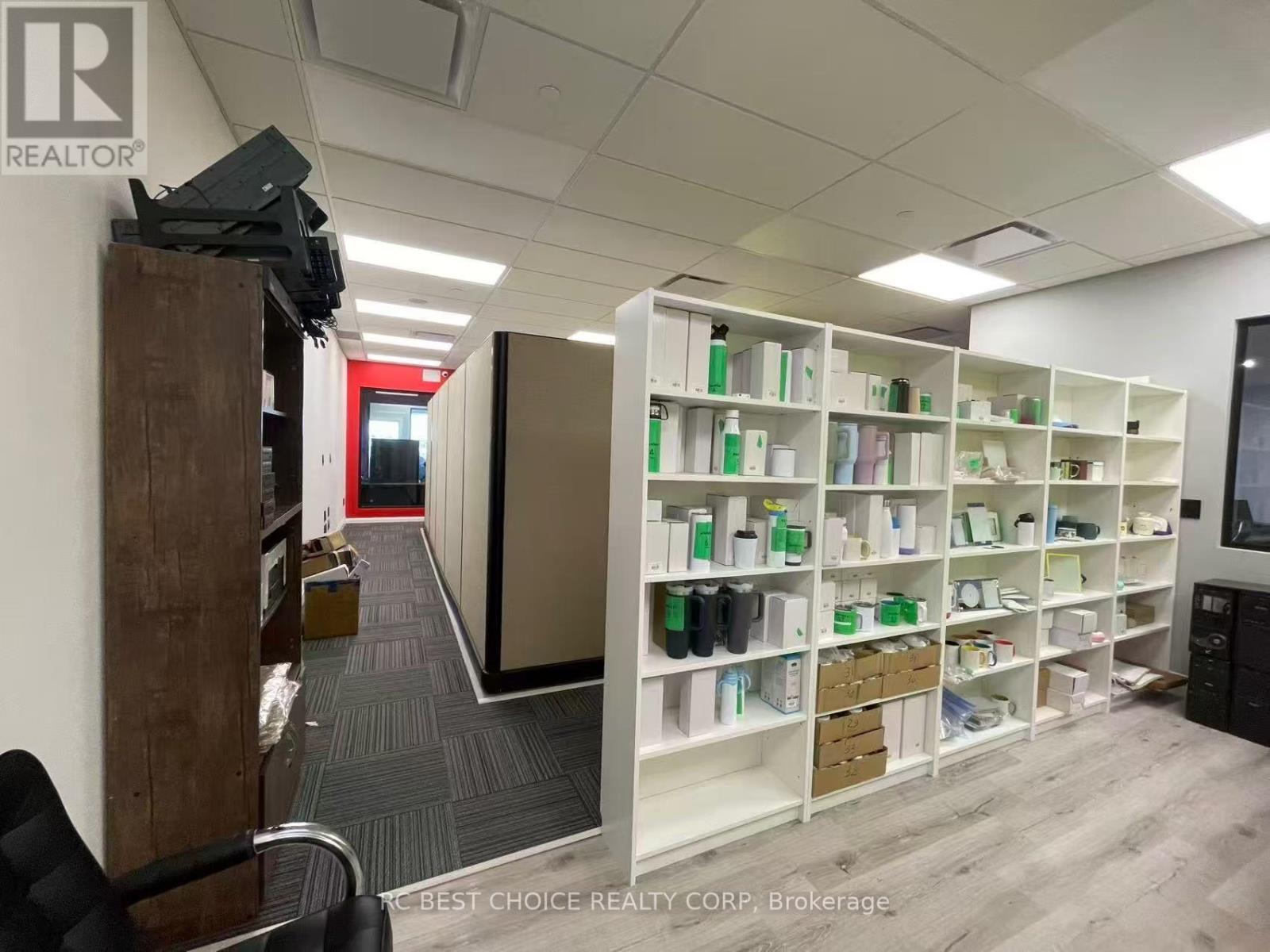 320 - 9390 WOODBINE AVENUE, Markham, Ontario