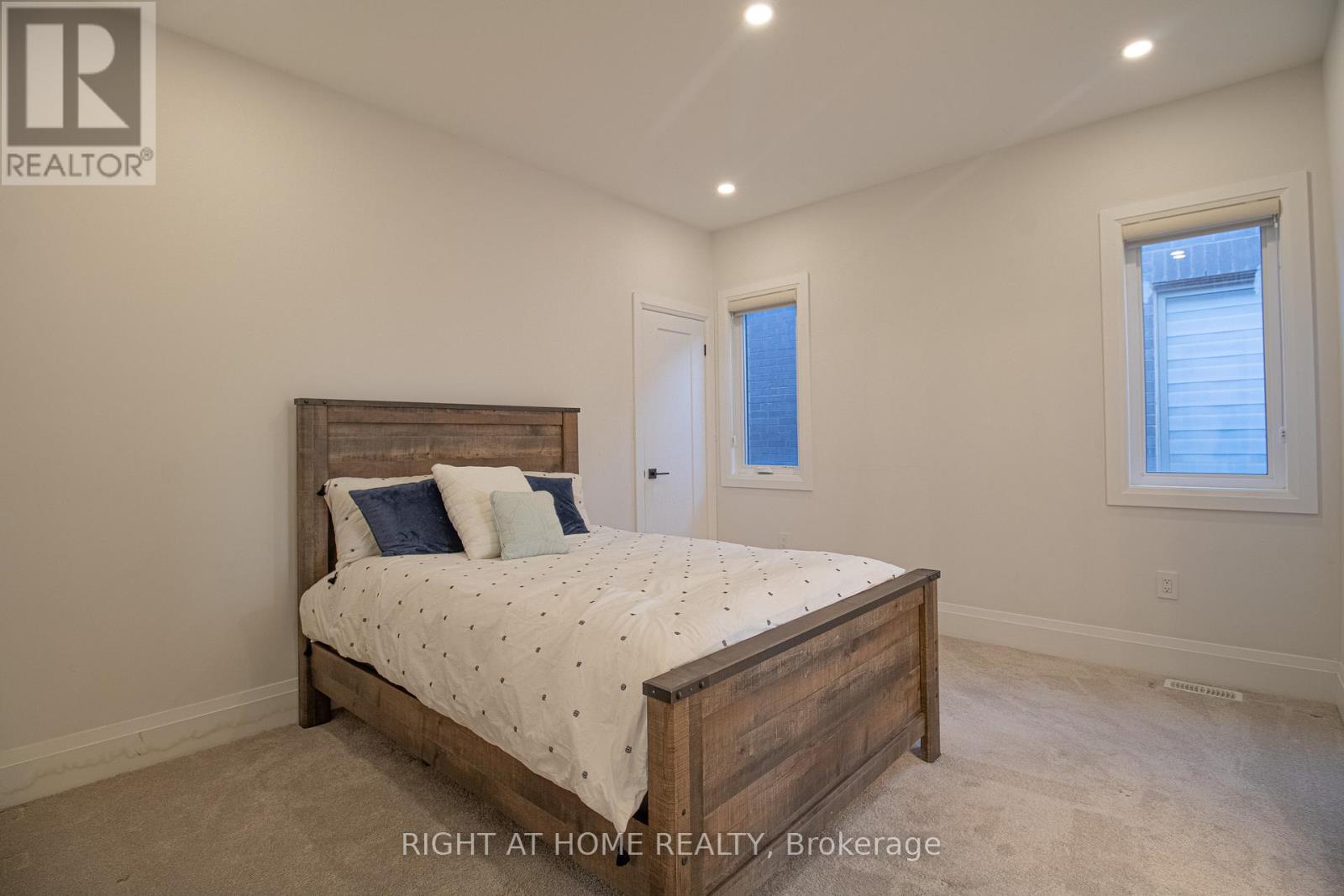 43 Longworth Avenue, Richmond Hill, Ontario  L4E 1J2 - Photo 36 - N13223356